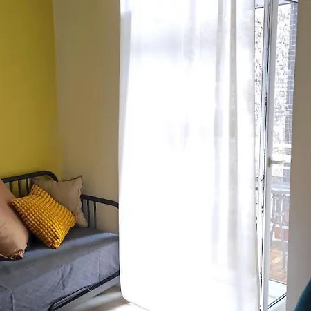 Stylish 2 Bed In Kazimierz, Near Wawel Castle Апартаменты