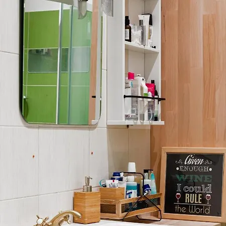 Stylish 2 Bed In Kazimierz, Near Wawel Castle Краков